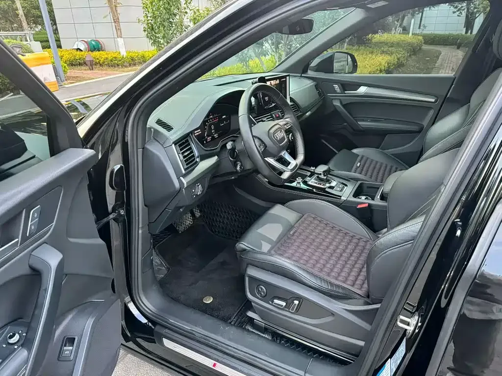 Audi Q5L 2023 из CN, фото 3