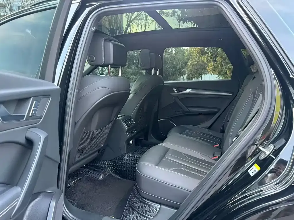 Audi Q5L 2023 из CN, фото 2