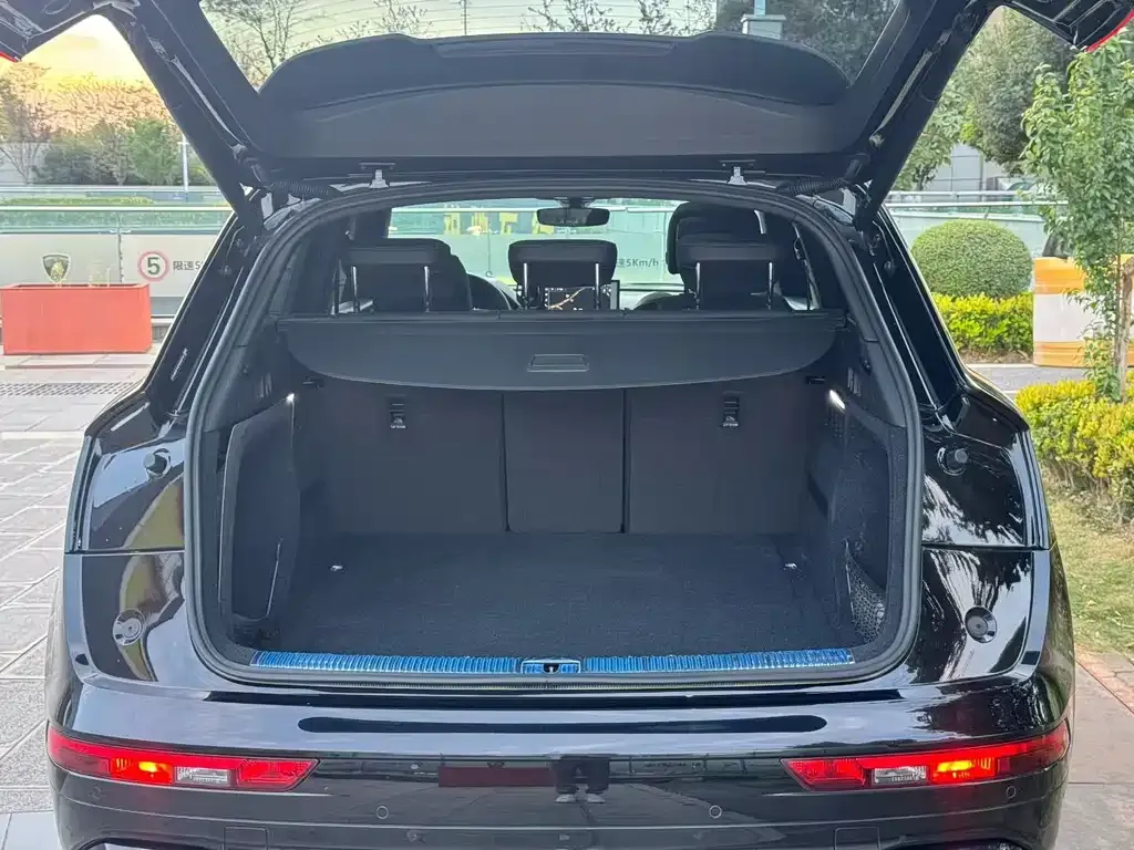 Audi Q5L 2023 из CN, фото 5