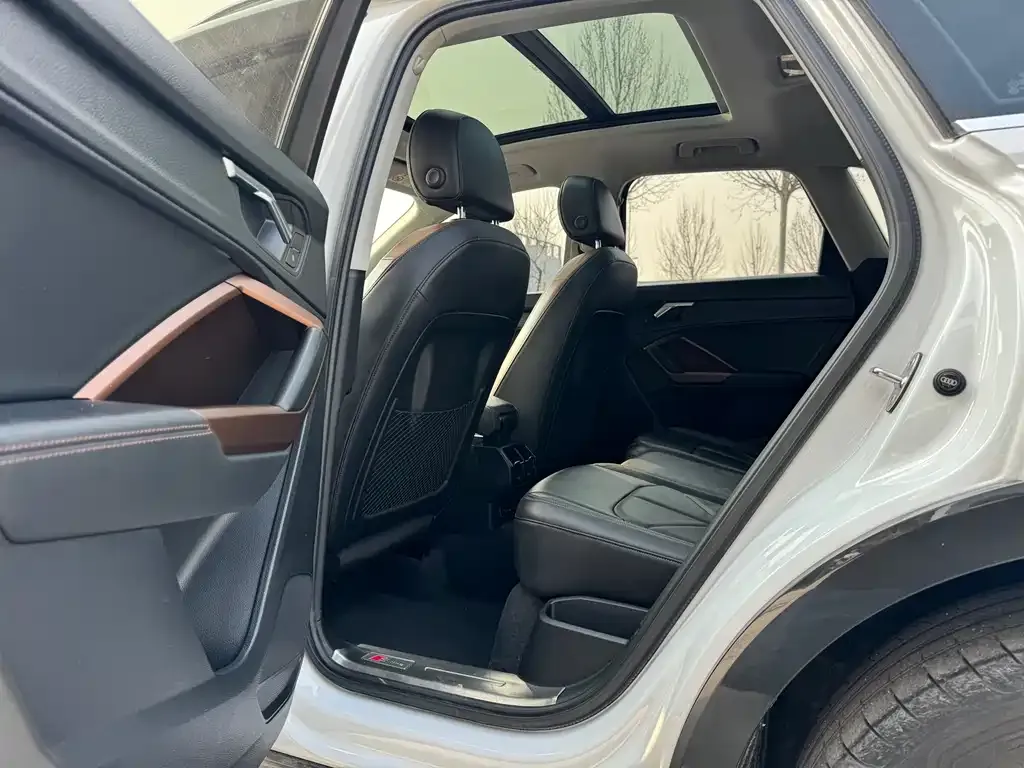 Audi Q3 2021 из CN, фото 5