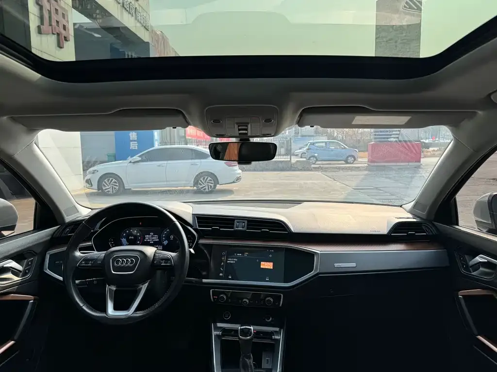 Audi Q3 2021 из CN, фото 3