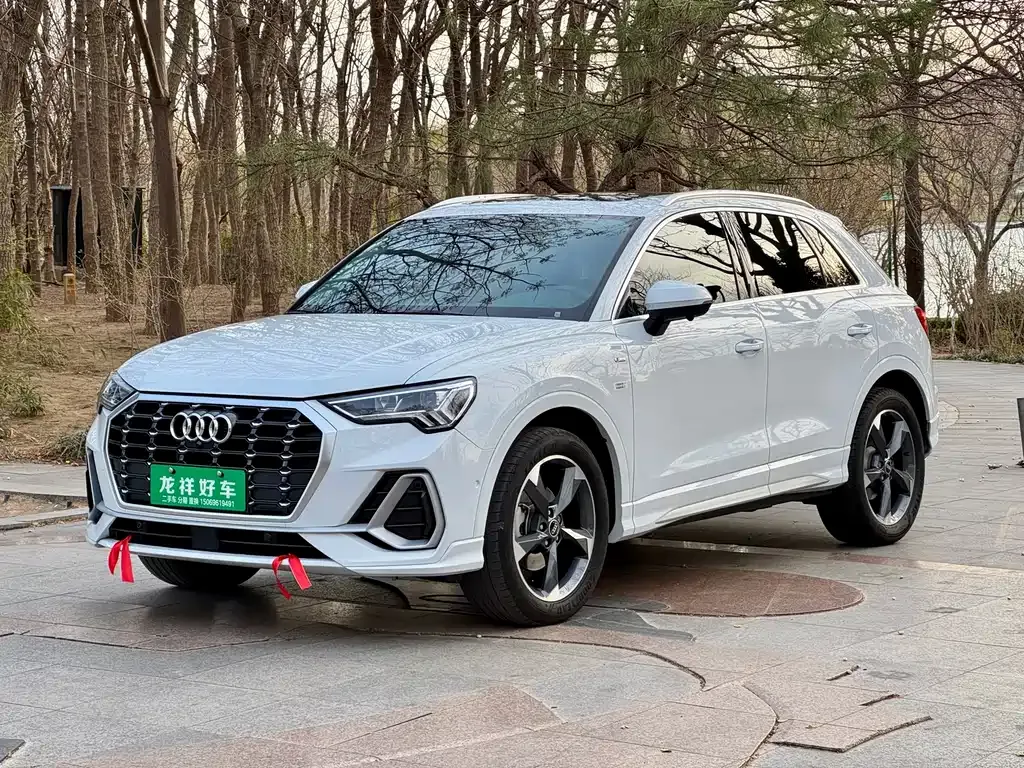 Audi Q3 — фото 10