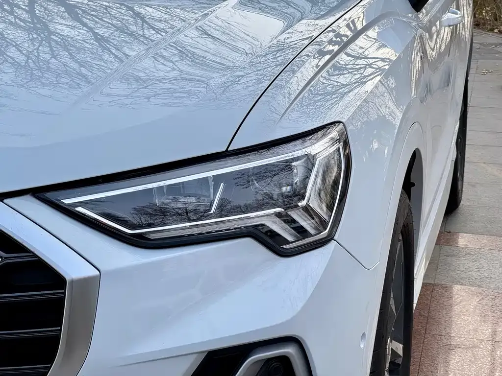 Audi Q3 — фото 7