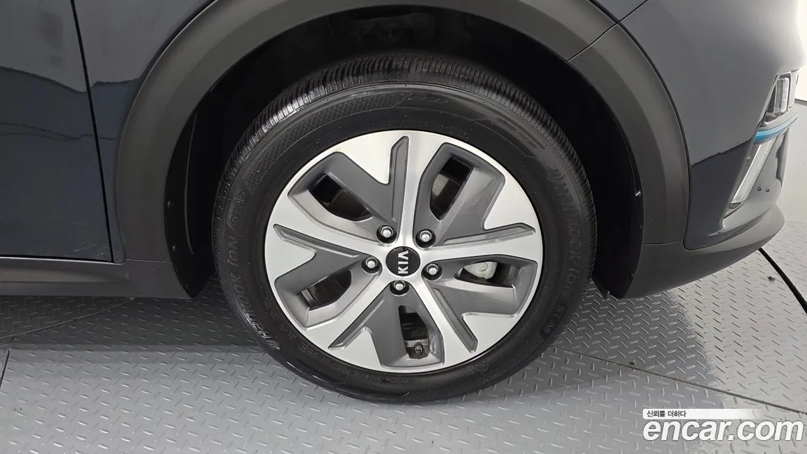 Kia Niro — фото 10