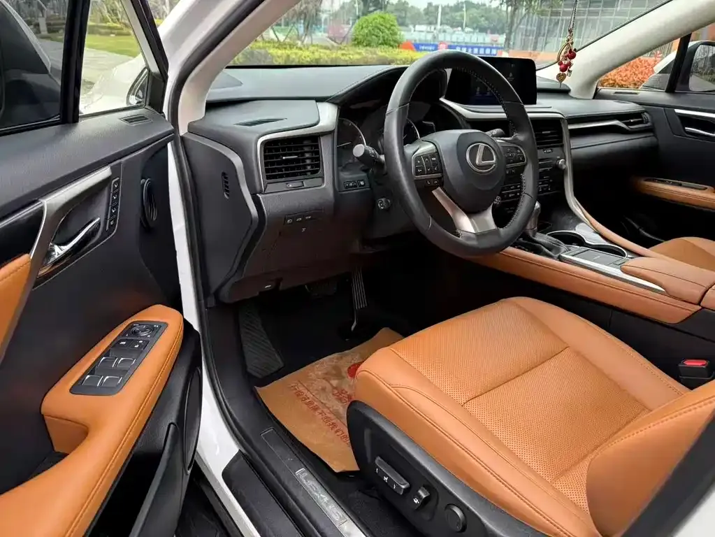 Lexus RX — фото 9