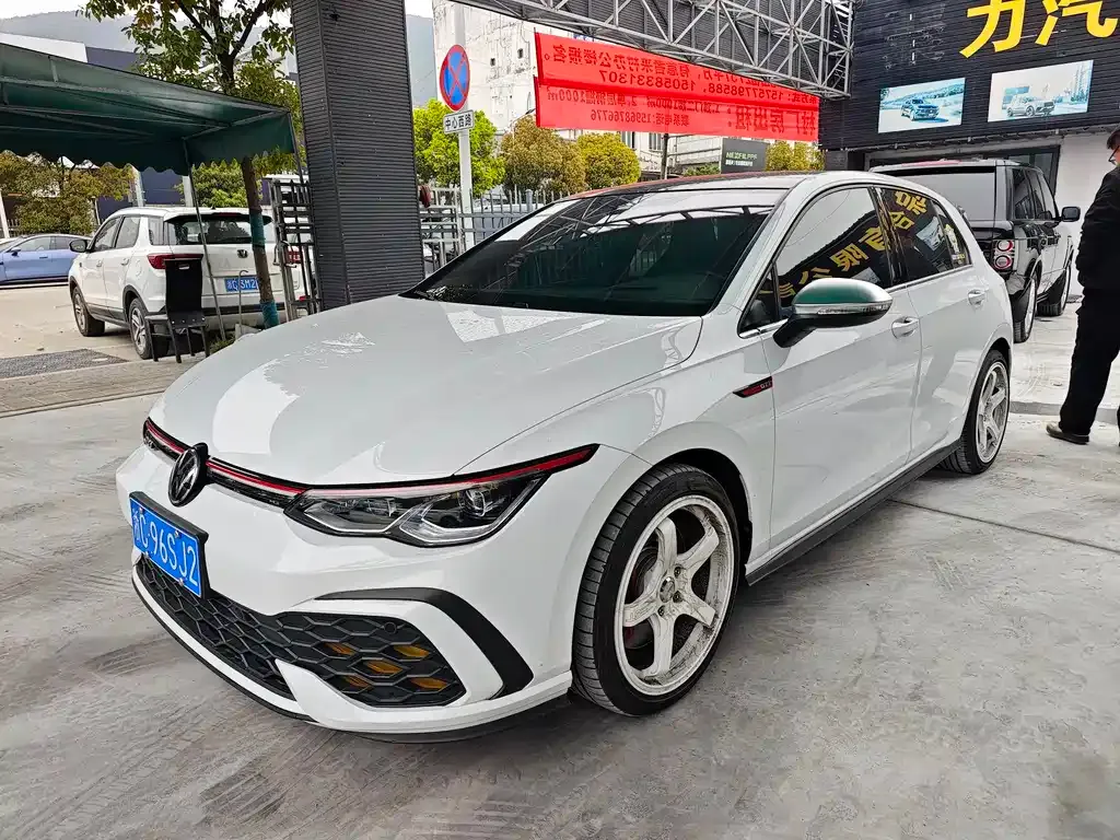 Volkswagen Golf GTI 2023 из CN, фото 1