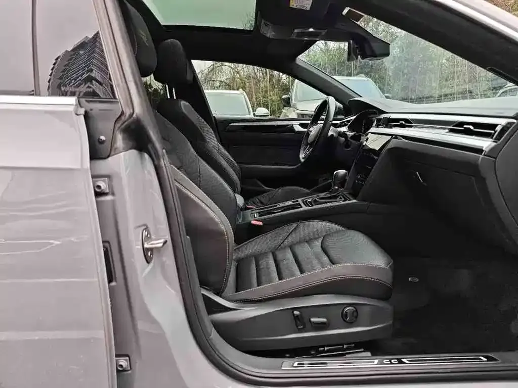 Volkswagen CC 2022 из CN, фото 3