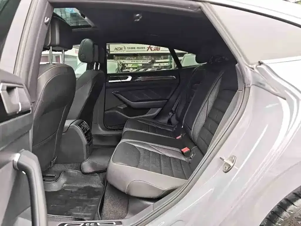 Volkswagen CC 2022 из CN, фото 2