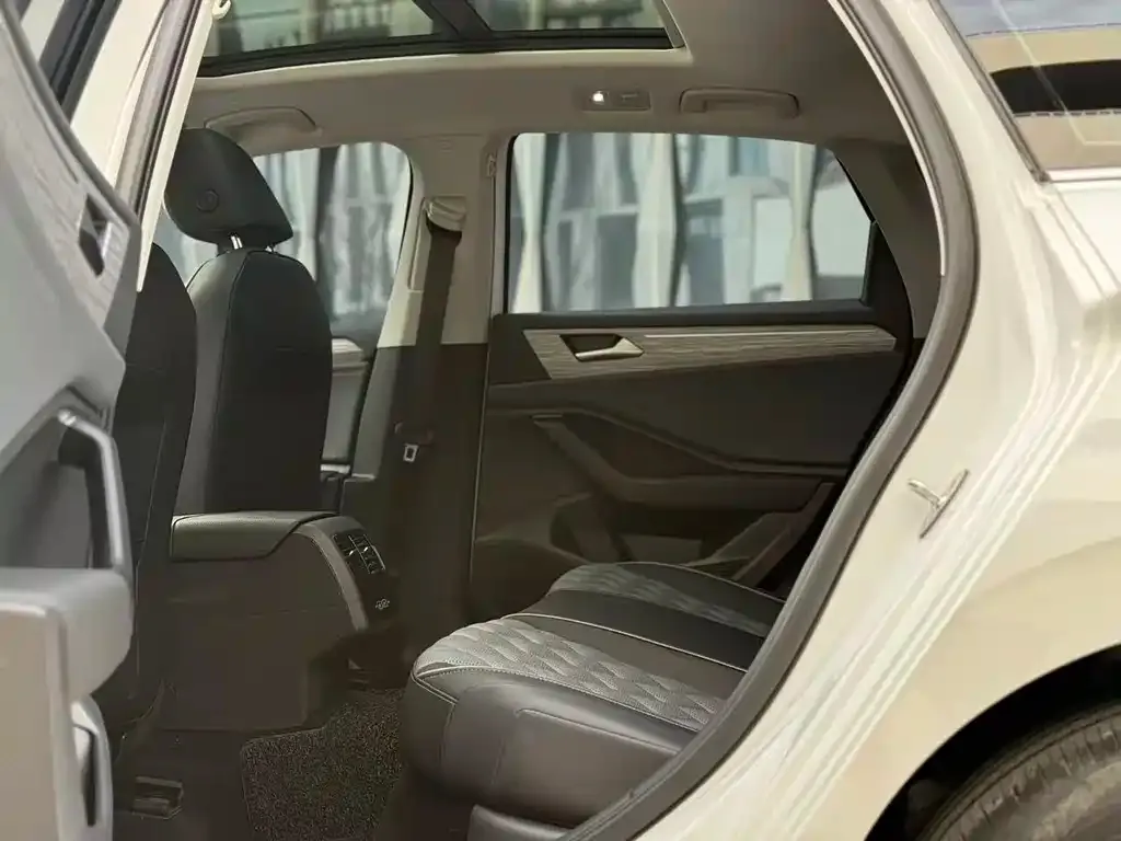 Volkswagen Sagitar 2025 из CN, фото 6