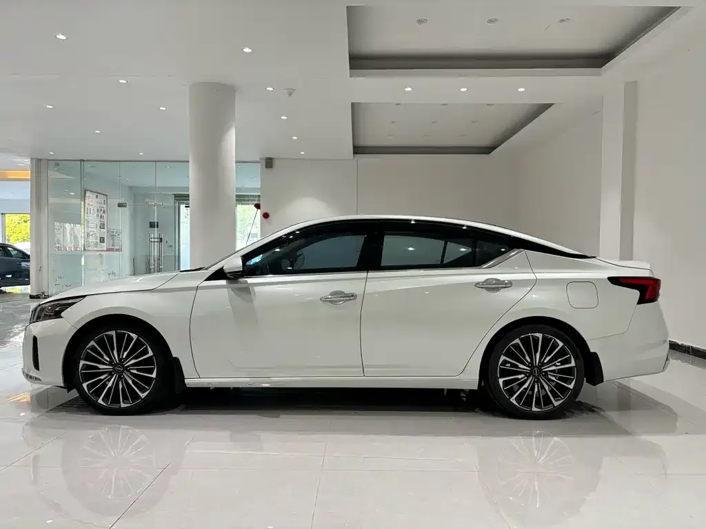 Nissan Teana — фото 3