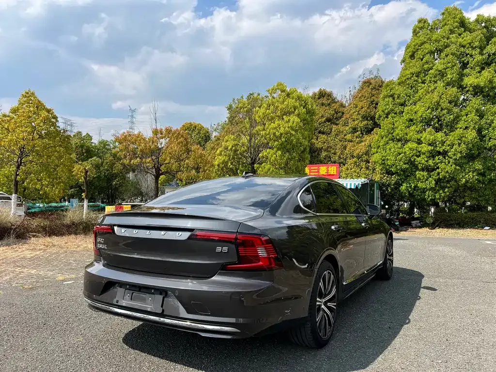 Volvo S90 — фото 10