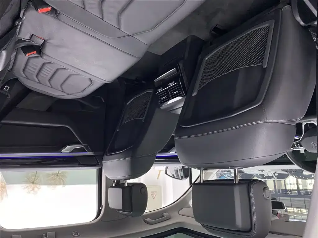 Volkswagen Touareg 2023 из CN, фото 5