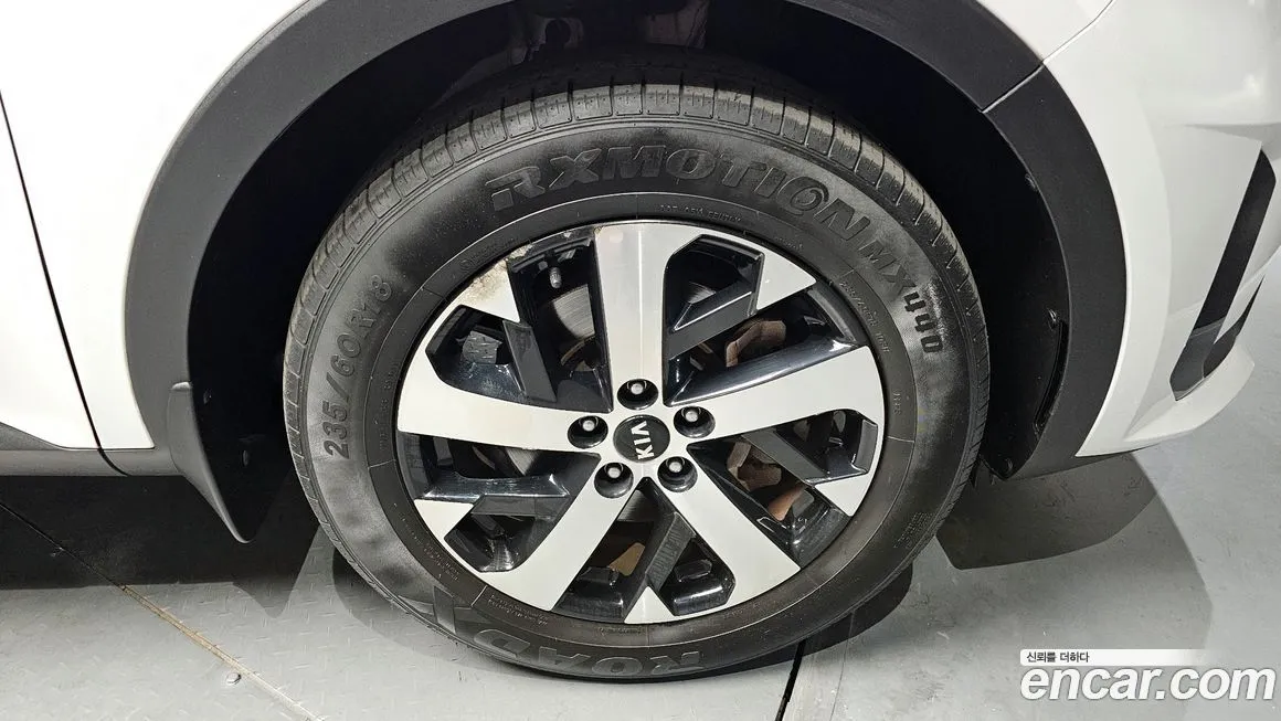 Kia Sorento — фото 9
