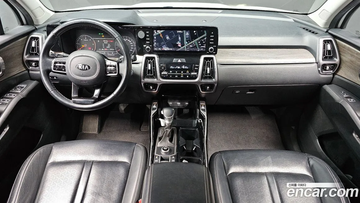 Kia Sorento — фото 10