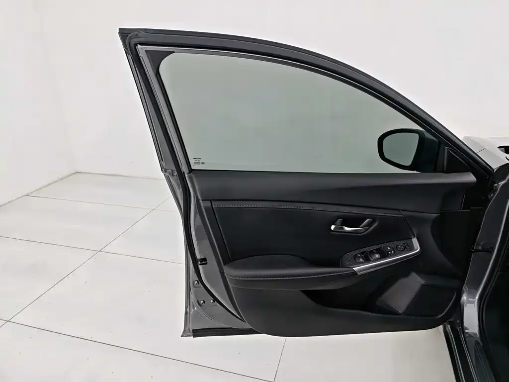 Nissan Sylphy 2023 из CN, фото 3