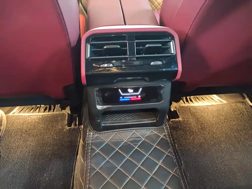 BMW 5 Series — фото 10