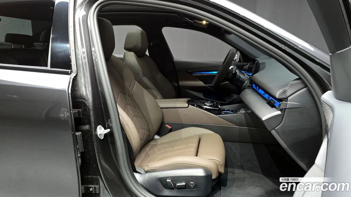 BMW 5-Series 2025 из KR, фото 3