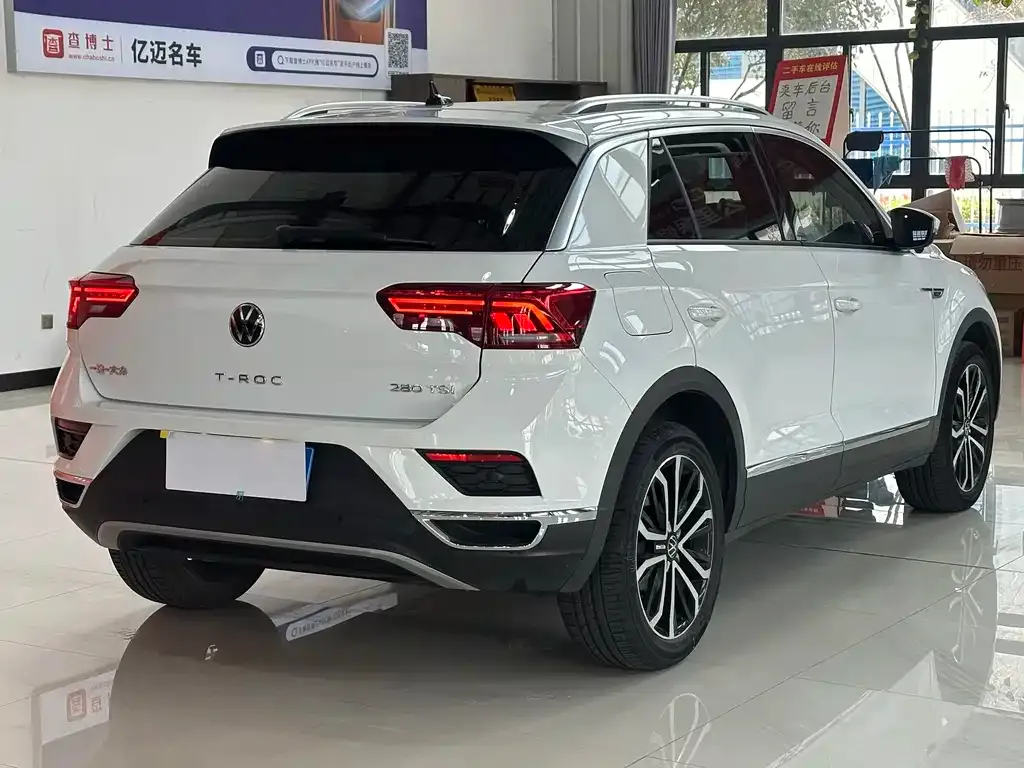 Volkswagen T-Roc — фото 2