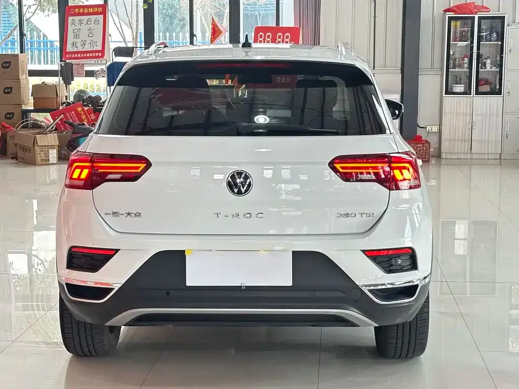 Volkswagen T-Roc — фото 5