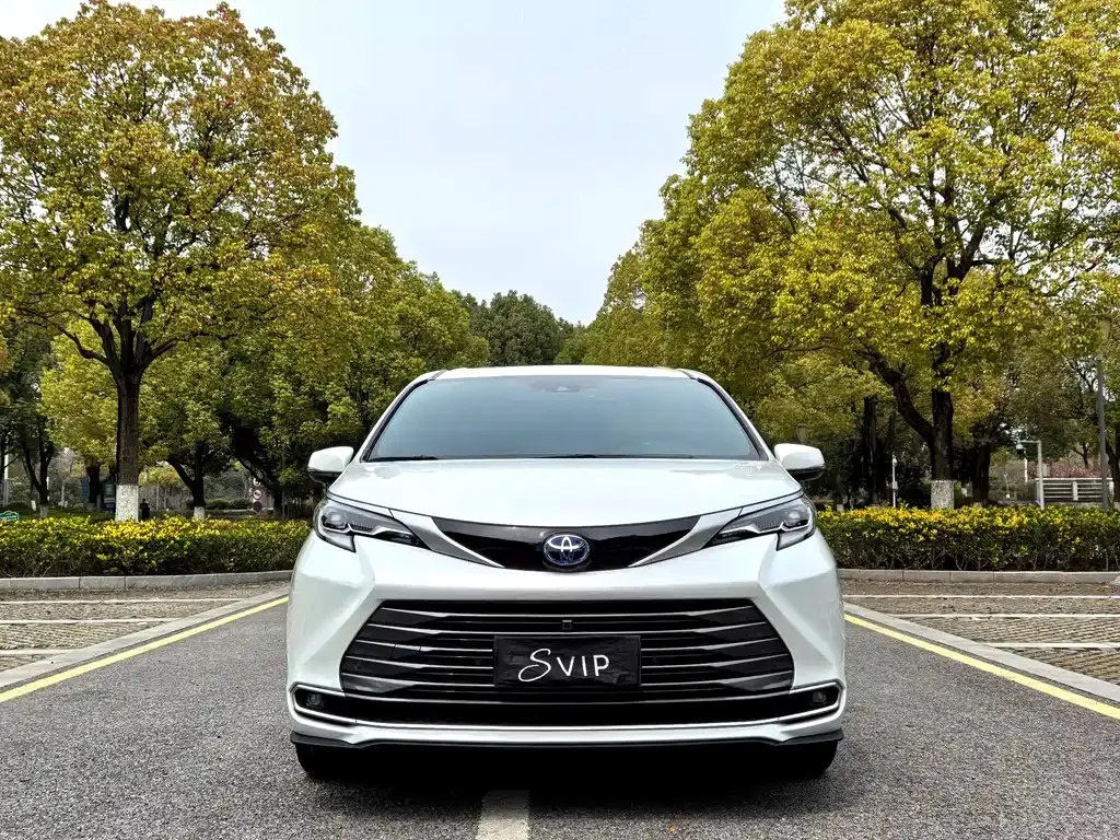 Toyota Sienna 2024 из CN, фото 8