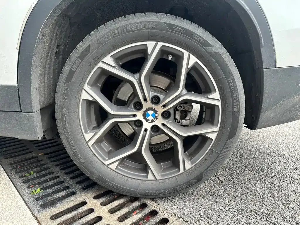 BMW X1 — фото 9