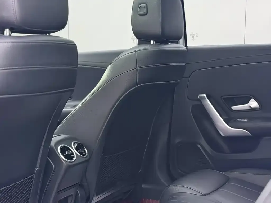 Mercedes-Benz A-Class 2022 из CN, фото 3