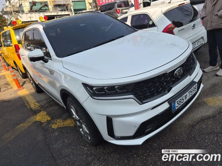 Kia Sorento — фото 8