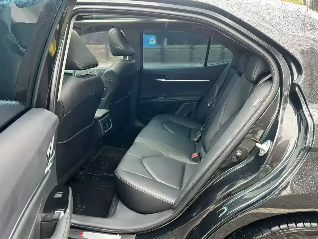 Toyota Camry 2024 из CN, фото 2