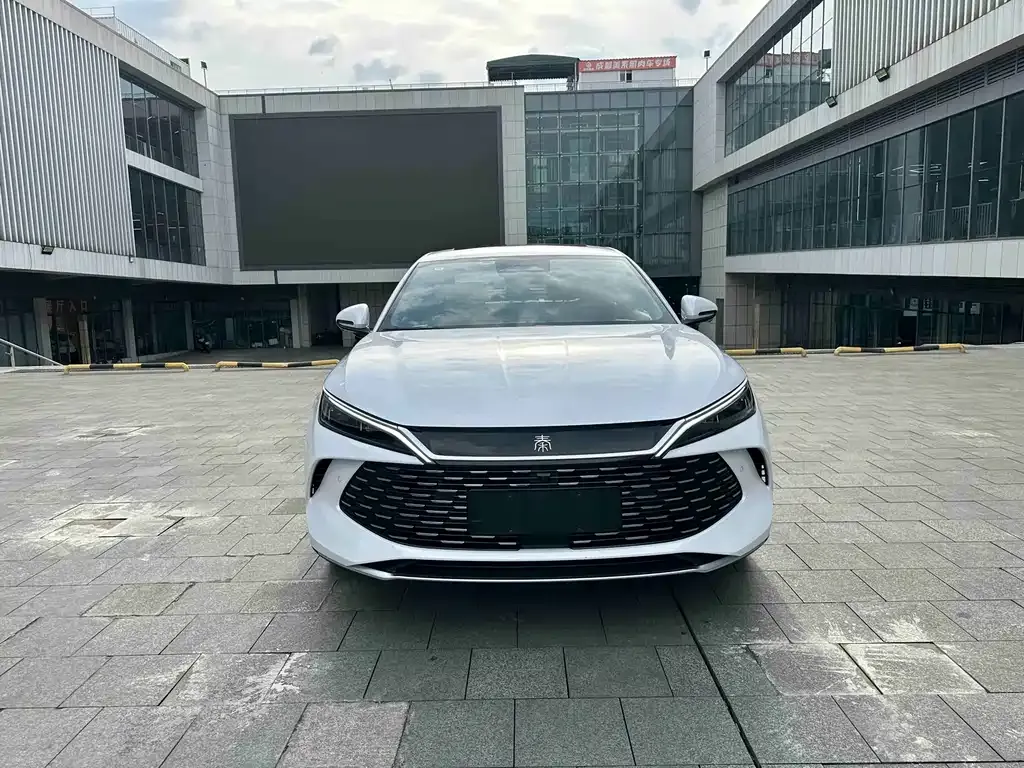 BYD Qin L — фото 7