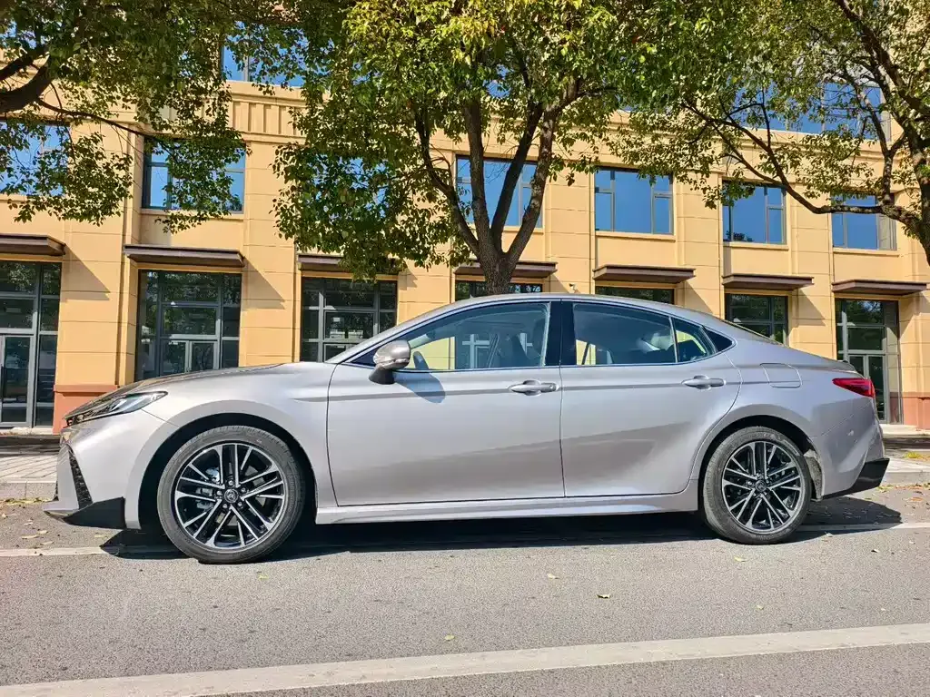 Toyota Camry 2025 из CN, фото 8