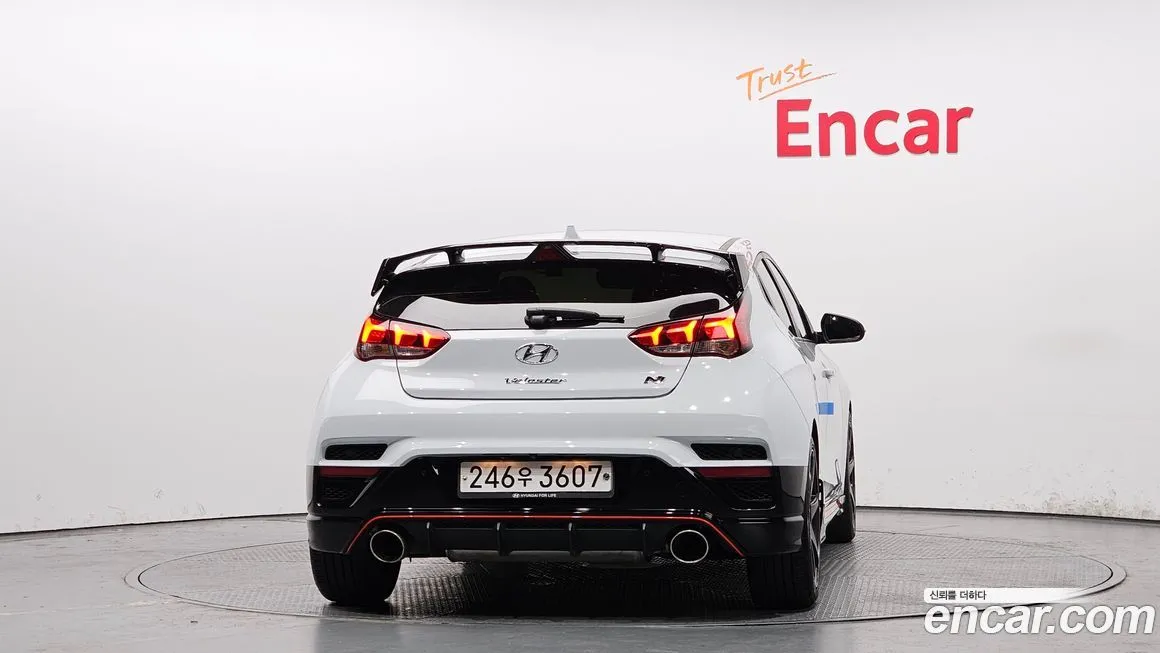 Hyundai Veloster — фото 3