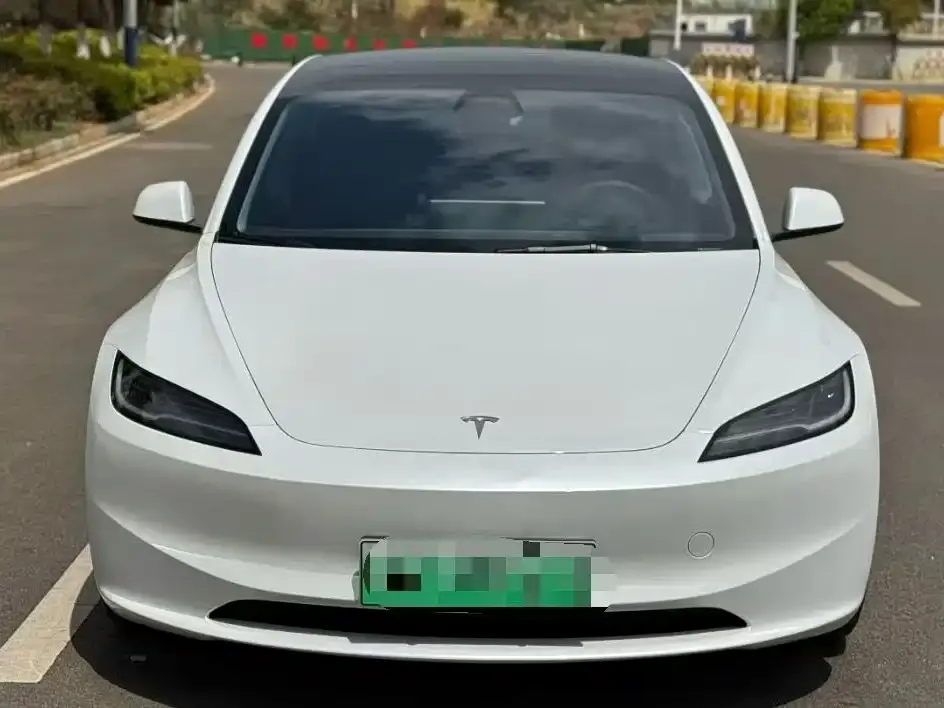 Tesla Model 3 — фото 4