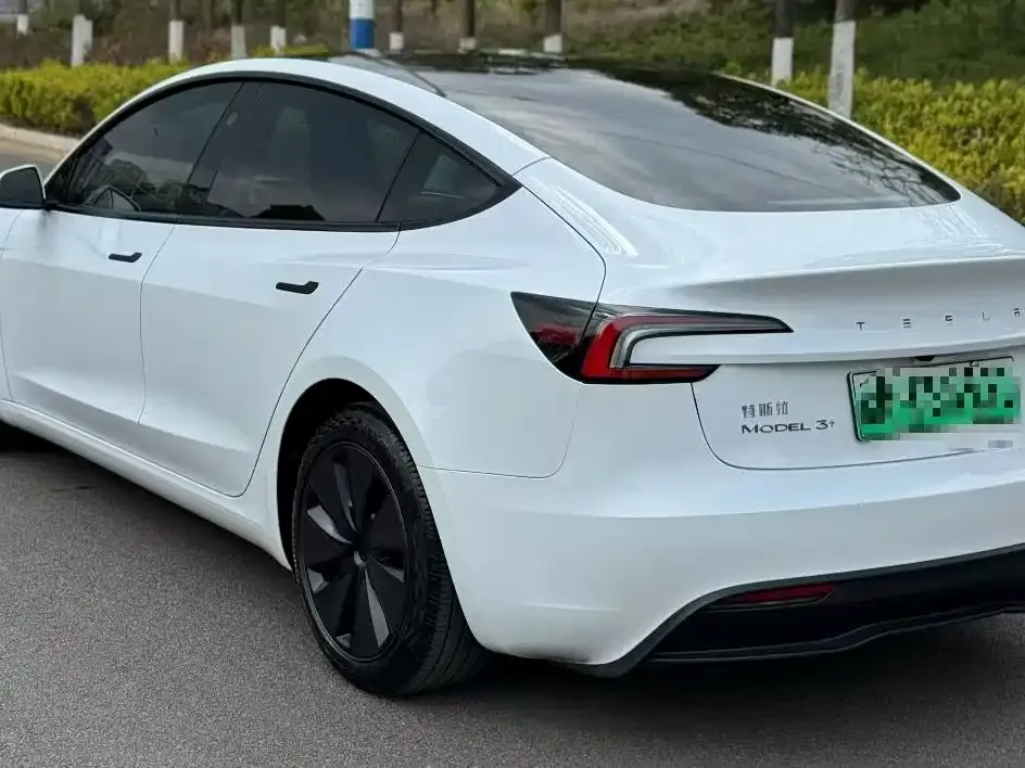 Tesla Model 3 — фото 5