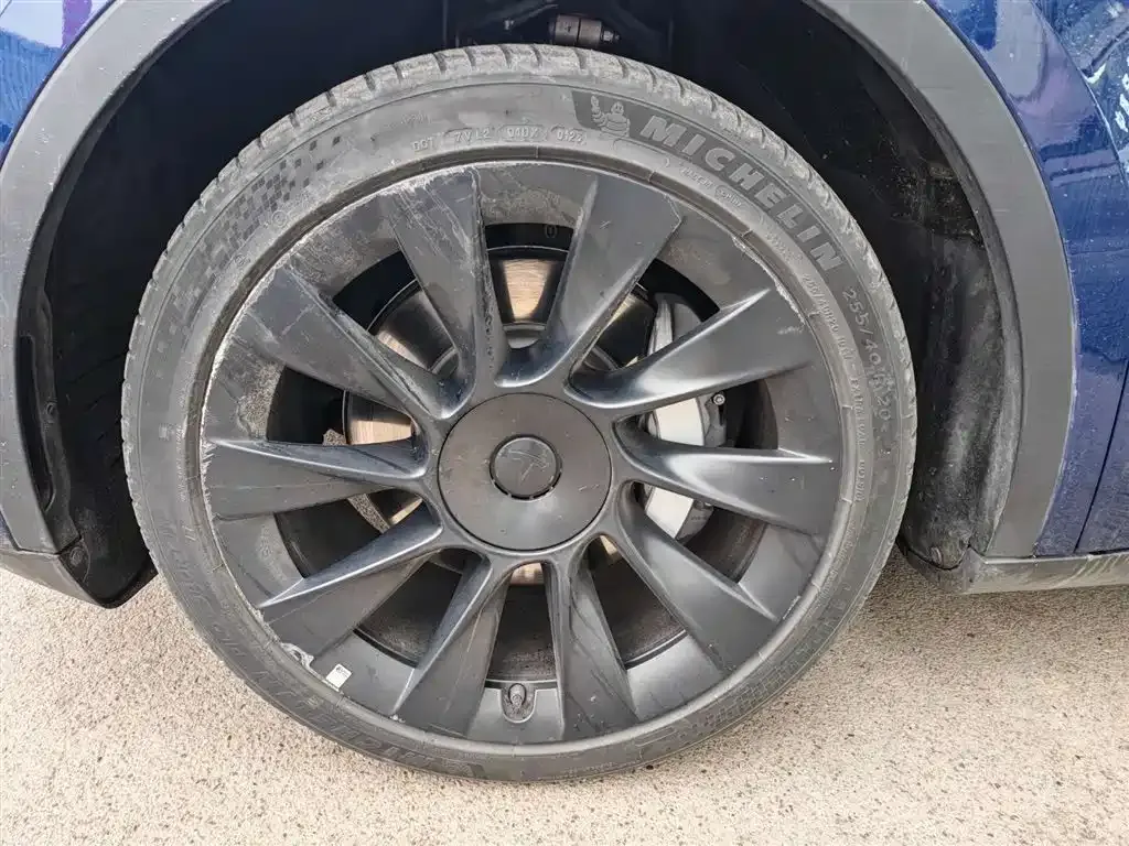 Tesla Model Y 2023 из CN, фото 10