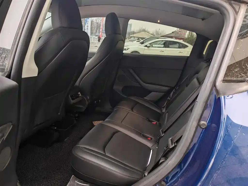 Tesla Model Y 2023 из CN, фото 7