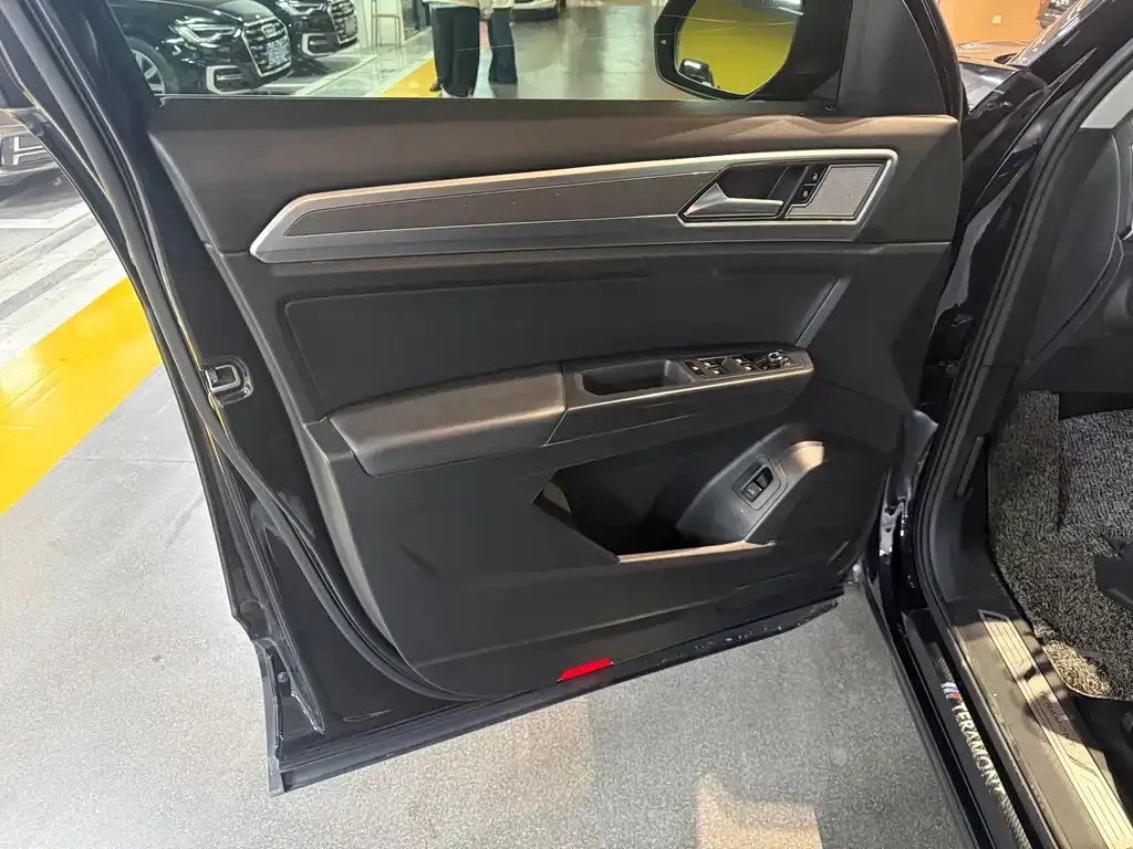 Volkswagen Teramont 2021 из CN, фото 8