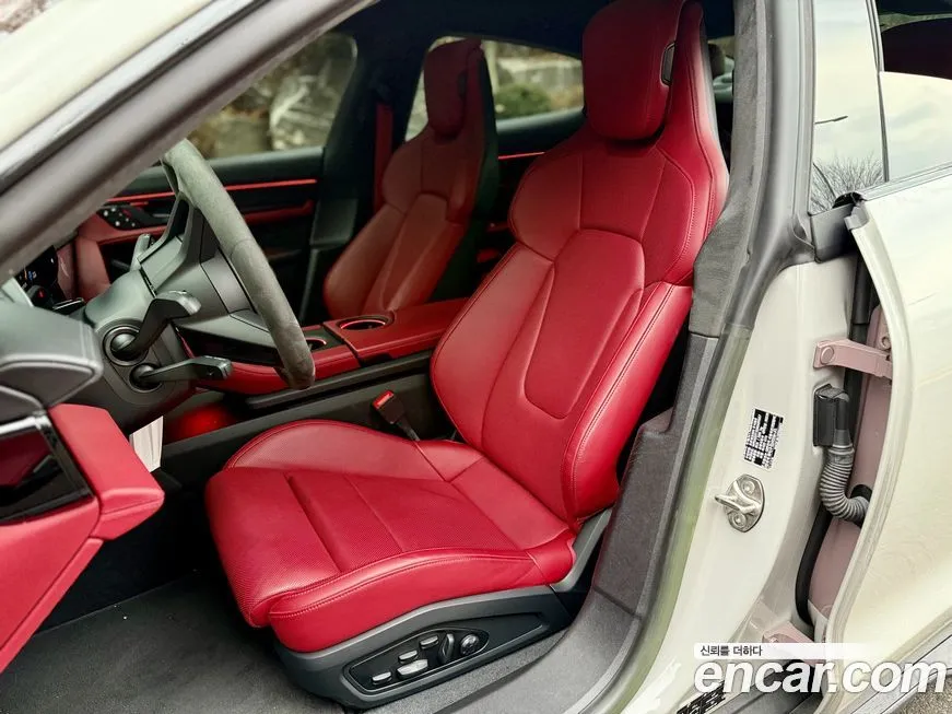 Porsche Taycan 2022 из KR, фото 6
