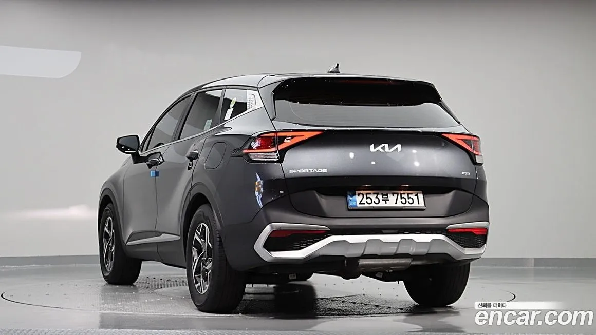 Kia Sportage — фото 10