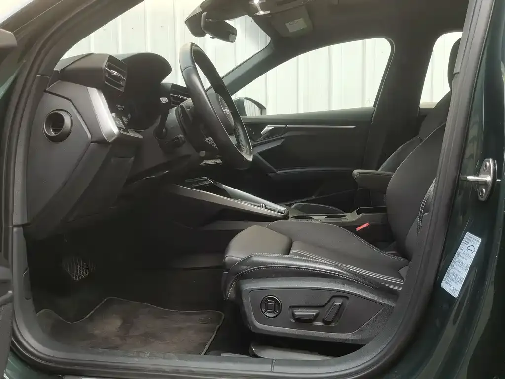 Audi A3 2023 из CN, фото 5