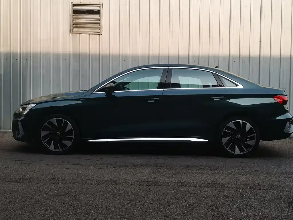 Audi A3 2023 из CN, фото 6