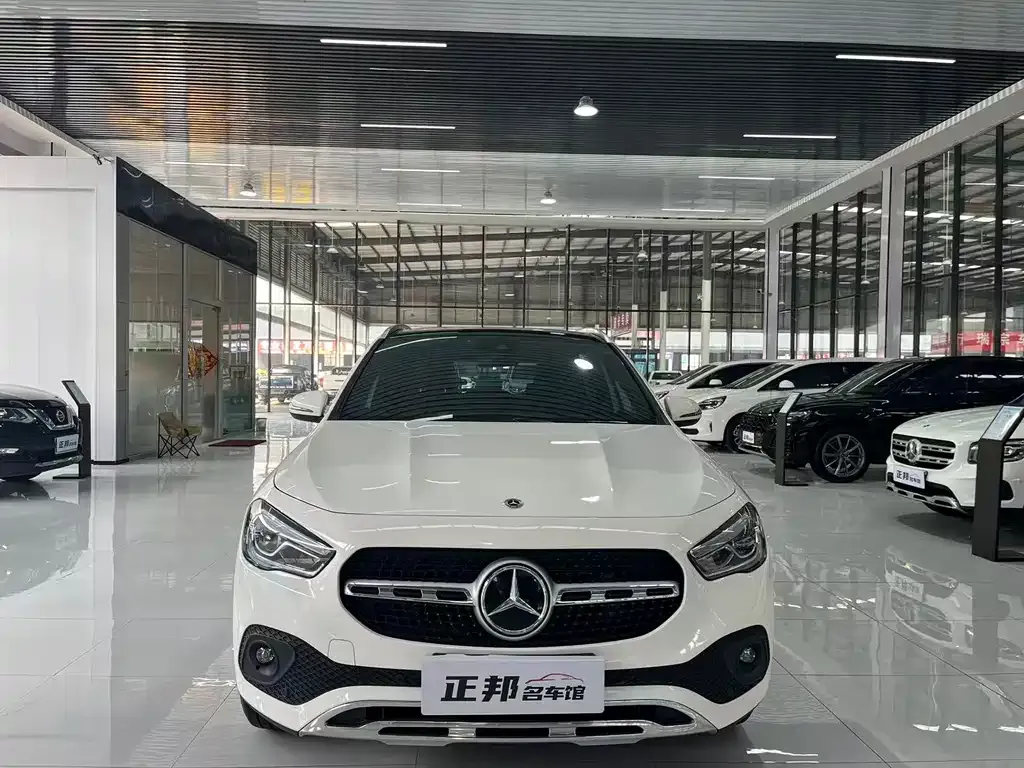 Mercedes-Benz GLA — фото 6