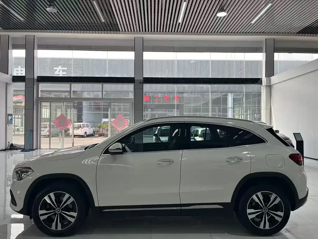 Mercedes-Benz GLA — фото 5