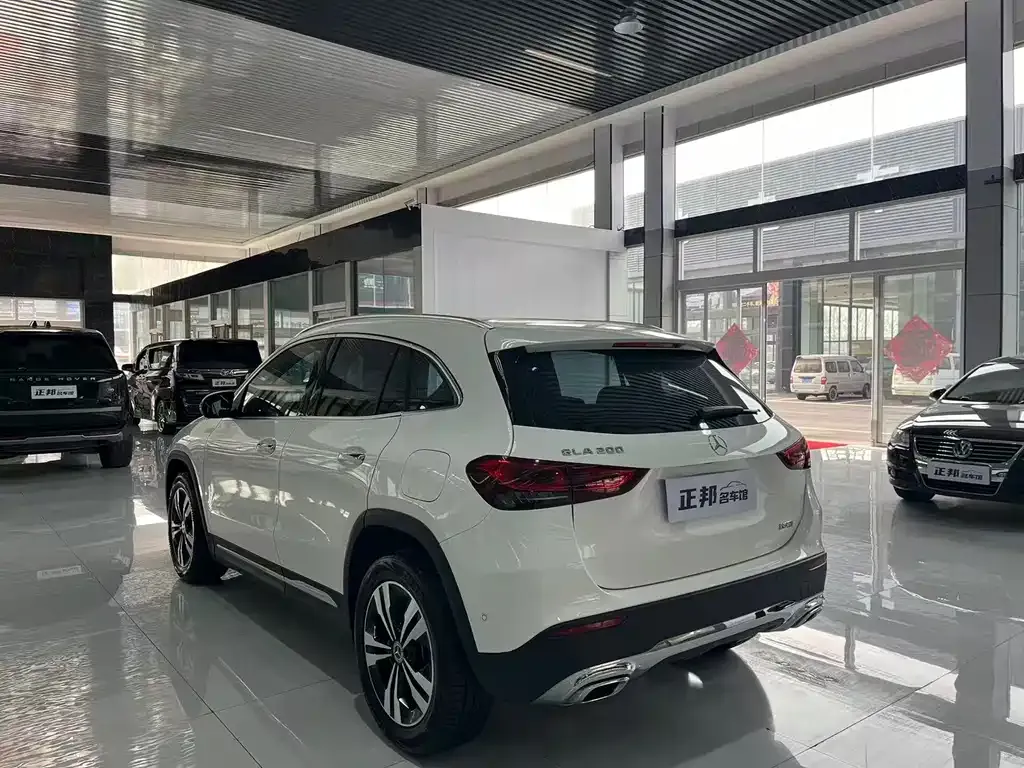 Mercedes-Benz GLA — фото 9