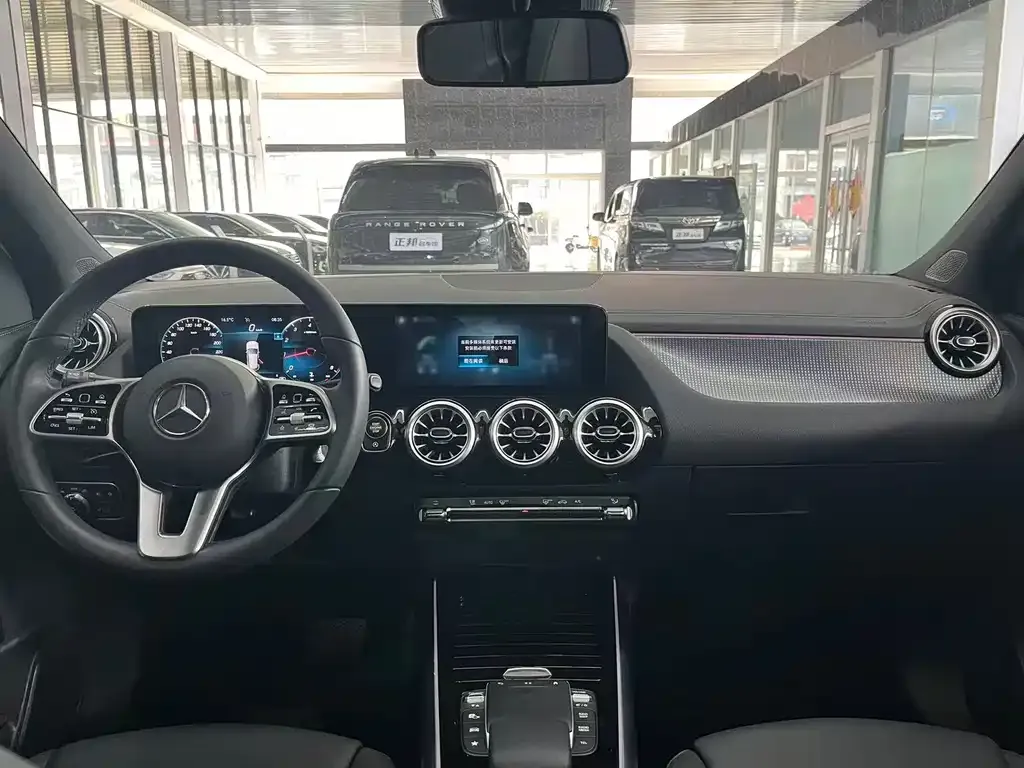 Mercedes-Benz GLA — фото 10
