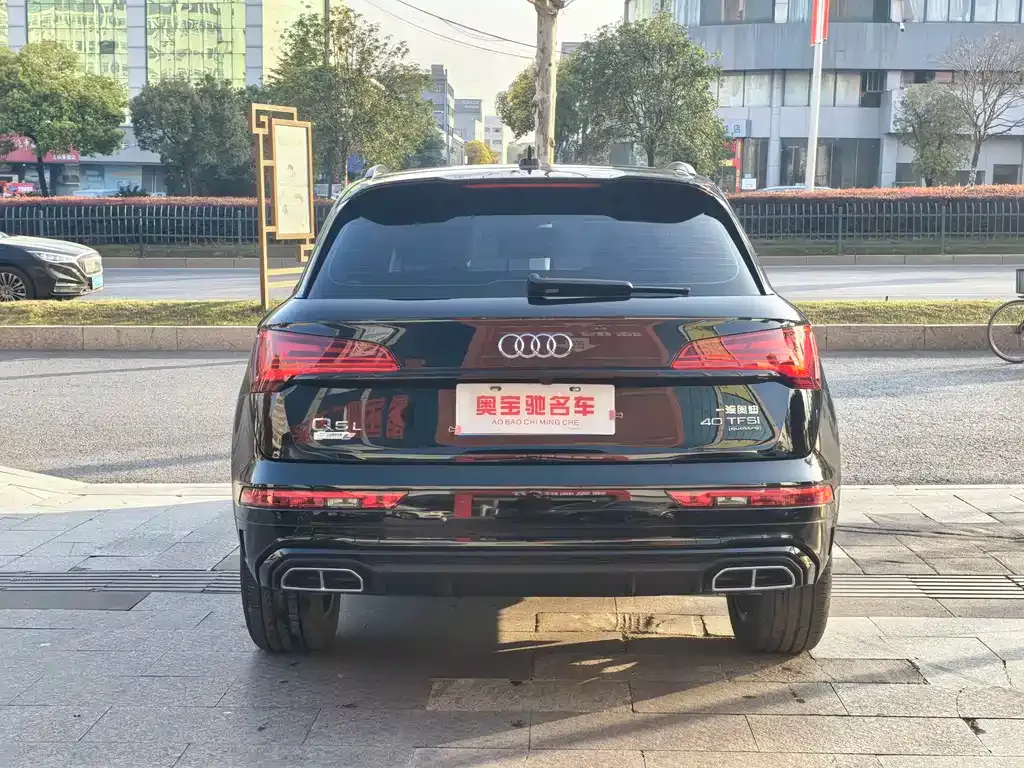 Audi Q5L — фото 3