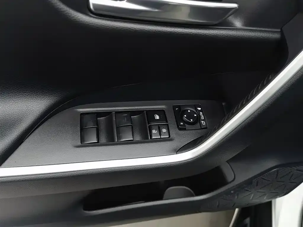 Toyota RAV4 2024 из CN, фото 6