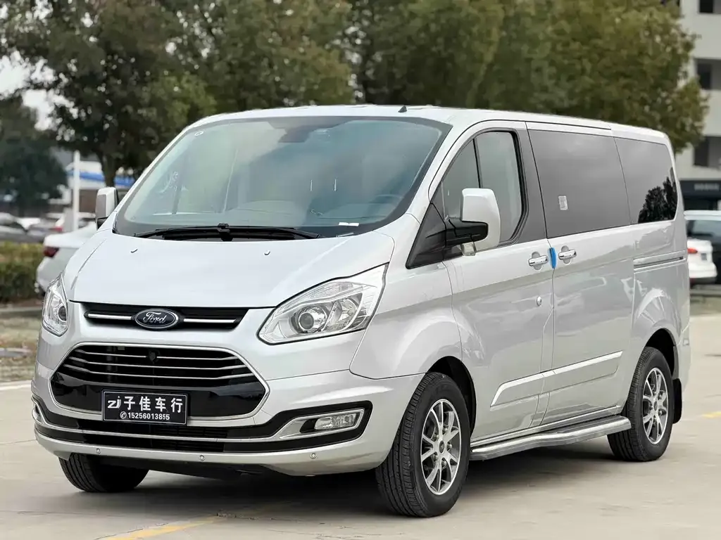 Ford Tourneo — фото 2