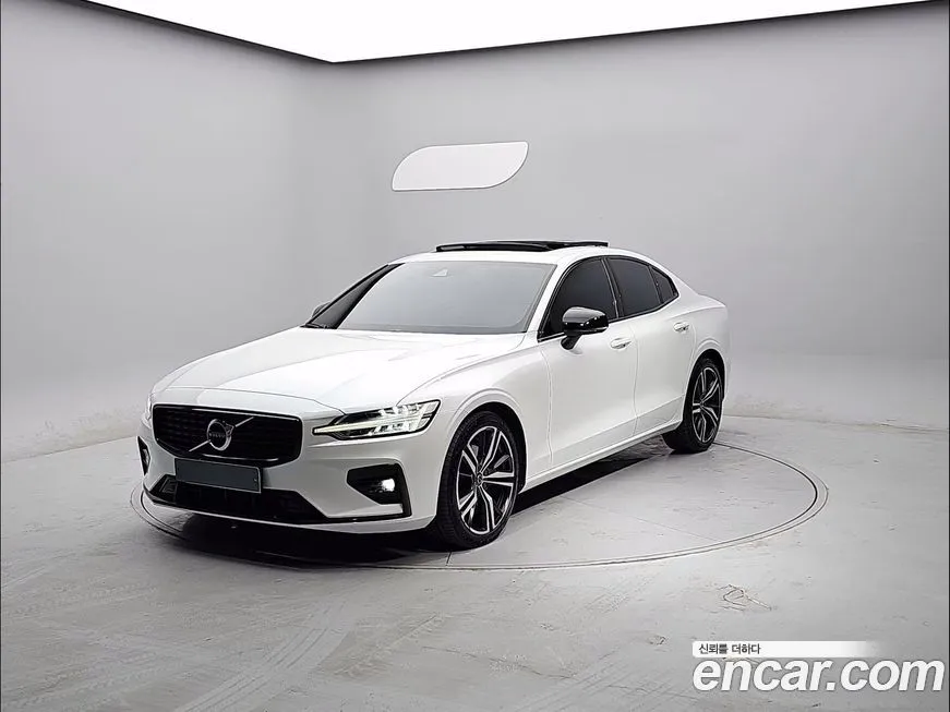 Volvo S60 2022 из KR, фото 1