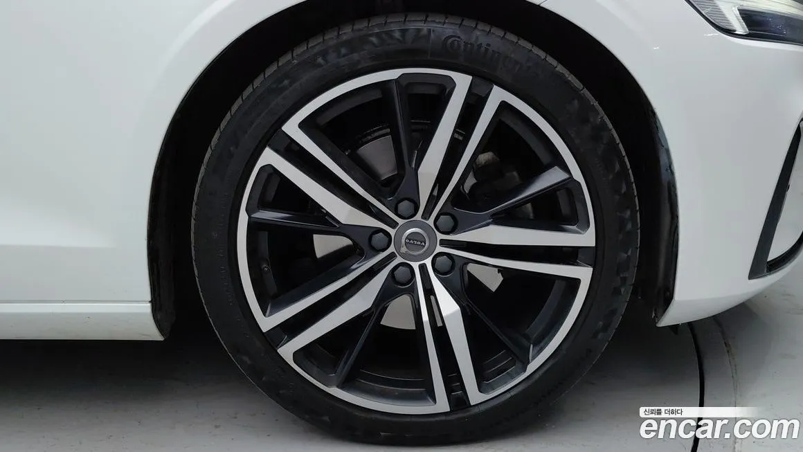 Volvo S60 2022 из KR, фото 3