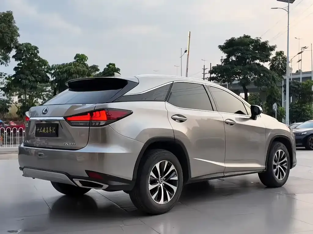 Lexus RX — фото 8